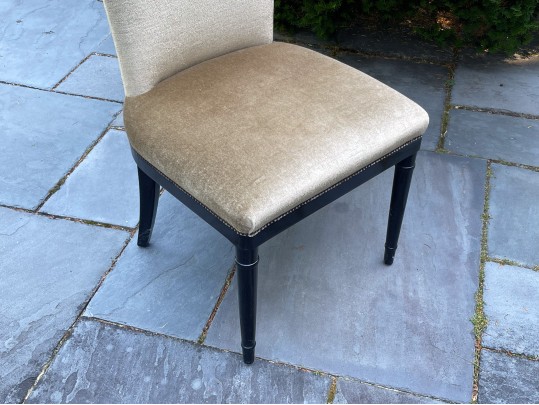 Dessin Fournir Mohair Velvet Chair 