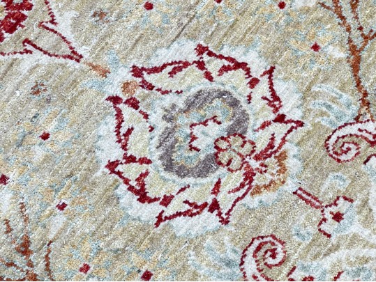 Wool Runner In Beige With Reds And Greens 