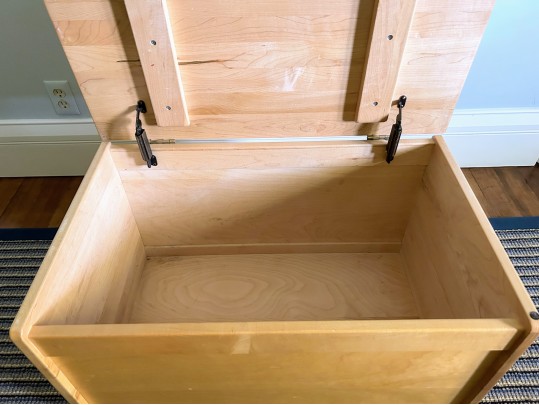 Pine Storage Trunk With Slow Close Hinges
