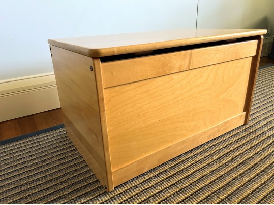 Pine Storage Trunk With Slow Close Hinges