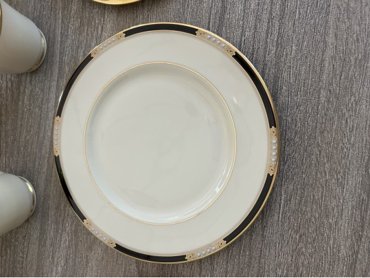 Lenox Fine Bone China - 99 Pcs Coordinating Patterns