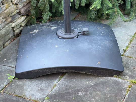 Massive Outdoor Cantilever Umbrella