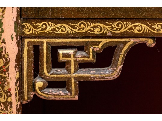 Antique Japanese Lacquered Curio Cabinet