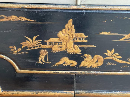 Stunning Chinoiserie Ebonized And Gilt Decorated Vitrine, 20th C. 