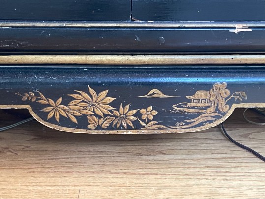 Stunning Chinoiserie Ebonized And Gilt Decorated Vitrine, 20th C. 