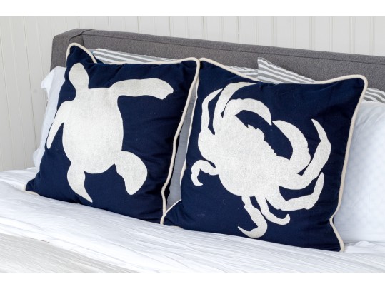 Adorable Pair Of Aquatic Life Accent Pillows 