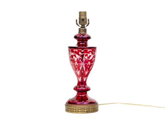 Vintage Bohemian Style Red Cut To Clear Vasiform Table Lamp