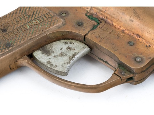 Vintage International Flare Signal Co. Tippecanoe City Ohio Gun