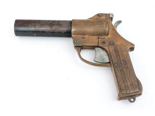 Vintage International Flare Signal Co. Tippecanoe City Ohio Gun