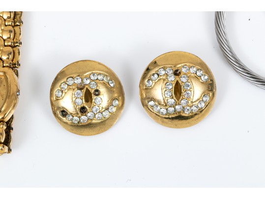 Lot Of Assorted Costume Jewelry Pieces, Including A Trifari Brooch