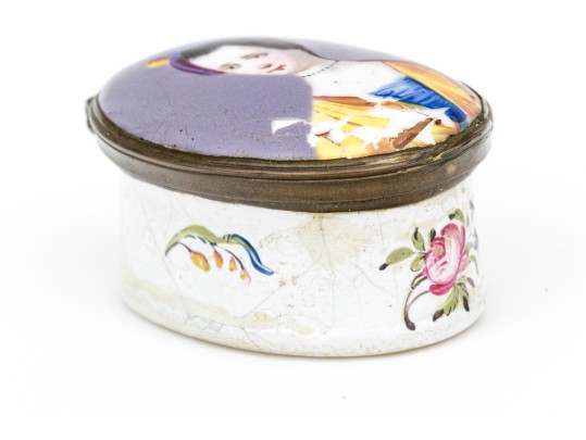 Antique Oval Battersea Box, Maria Gunning Portrait Theme