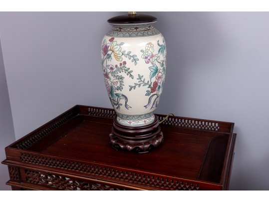 Chinese Porcelain Vase Form Table Lamp