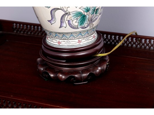 Chinese Porcelain Vase Form Table Lamp