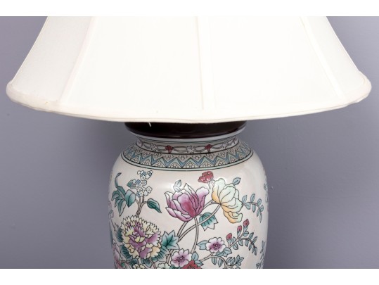 Chinese Porcelain Vase Form Table Lamp