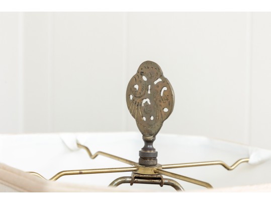 Vintage Chinoiserie Brass Table Lamp