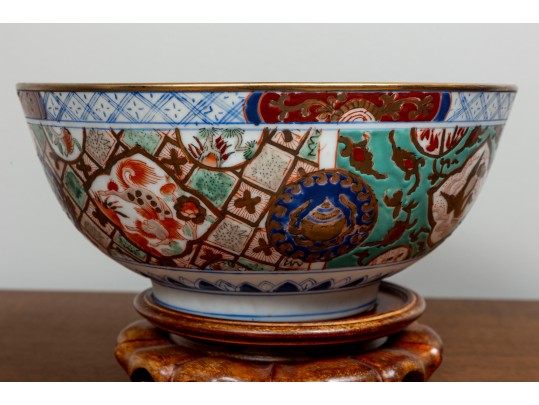 Mid-Century Chinese Porcelain Decorative Imari Style Bowl