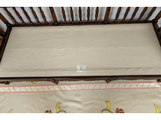 French Provincial Daybed Settee