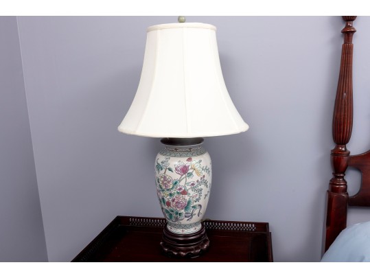 Chinese Porcelain Vase Form Table Lamp
