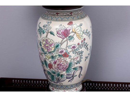 Chinese Porcelain Vase Form Table Lamp