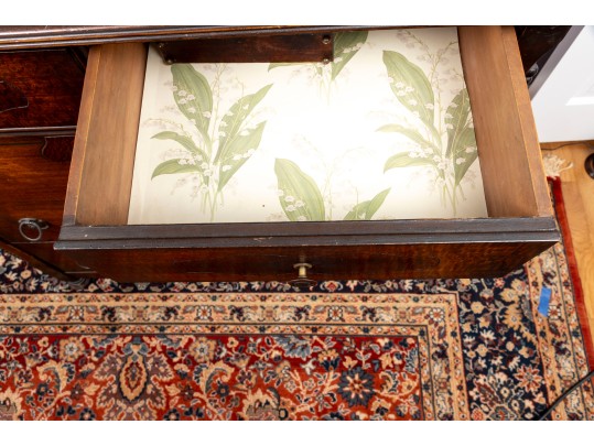 Mahogany Federal Style Chest Of Drawers