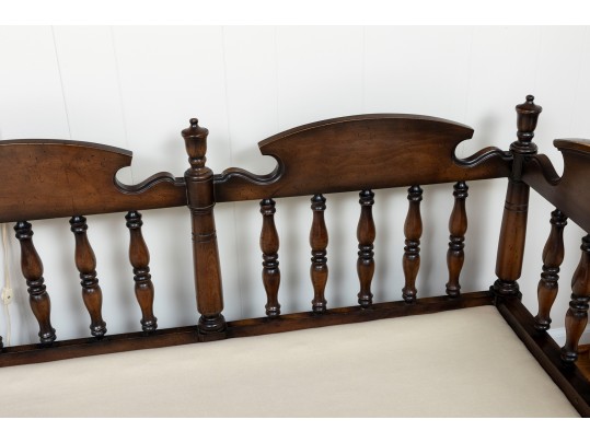 French Provincial Daybed Settee