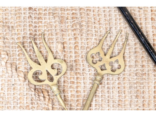 Antique English Lot Of Fireplace Accessories