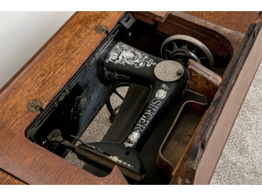 Singer Sewing Machine Table