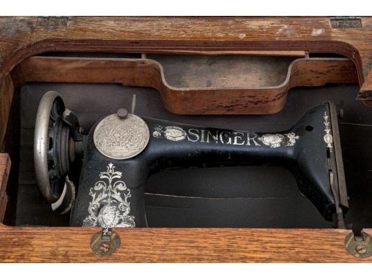 Singer Sewing Machine Table