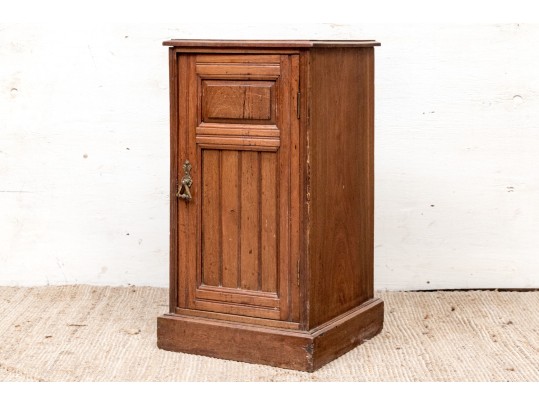 Vintage Wooden Bedside Cabinet, Paint Project