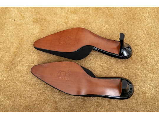 Group Of 11 Pair Of Stuart Weitzman Designer Women's Pre-Owned Footwear - Size 7 1/2 & 8