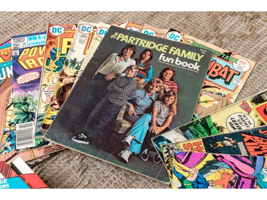 Large Lot Of Vintage Marvel Magazines, Approximately 55 Plus