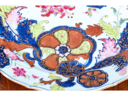 Antique, 18th-19th C., Pair Of Chinese Export 'Tobacco Leaf' Pattern Porcelain Plates