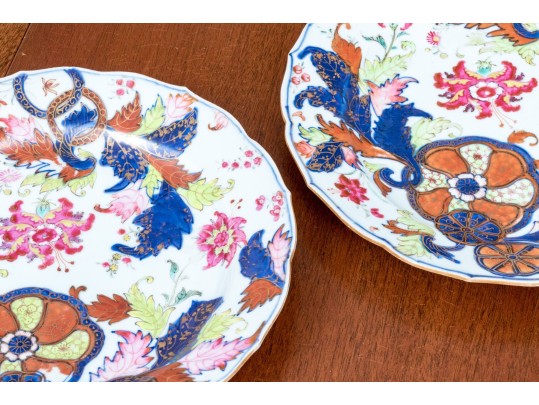 Antique, 18th-19th C., Pair Of Chinese Export 'Tobacco Leaf' Pattern Porcelain Plates