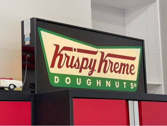 Krispi Kreme Lighted Sign