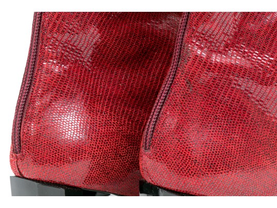 Stuart Weitzman Fun Reddish Burgundy Grained Patterned Back Zip Booties, Size 6 1/2 B