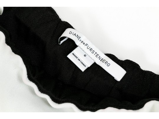 Diane Von Furstenburg Fabulous Rulled Strapless Jumpsuit, Size 6