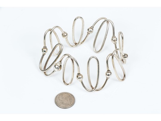 Tiffany & Co. Striking Sterling Silver Beautiful Undulating Link And Ball Bracelet