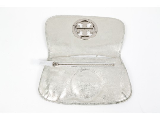 Tory Burch Fabulous New Old Stock Silver Metallic Leather Clutch, With Dust Bag