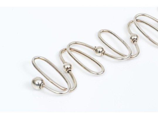 Tiffany & Co. Striking Sterling Silver Beautiful Undulating Link And Ball Bracelet