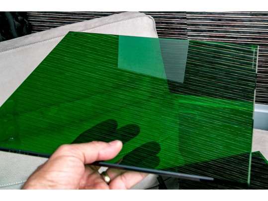 Alexandra Von Furstenberg Place Settings With Faux Marbled Resin Plates Service For 12