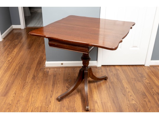 Early 20th Century Duncan Phyfe Card Table