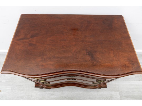 Serpentine Front Antique Chippendale Chest