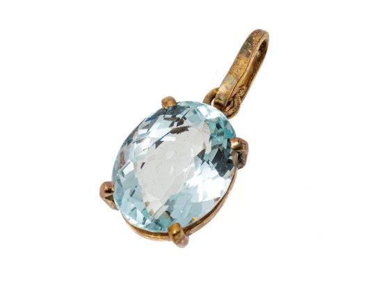 Simple 18K And Oval Aquamarine Pendant