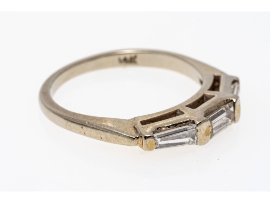 14k White Gold Classic Baguette Diamond Band Ring, App. 0.25 TCW, Size 4.75-