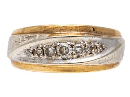 14K Yellow Gold Ring With White Gold And Graduated Diamond 