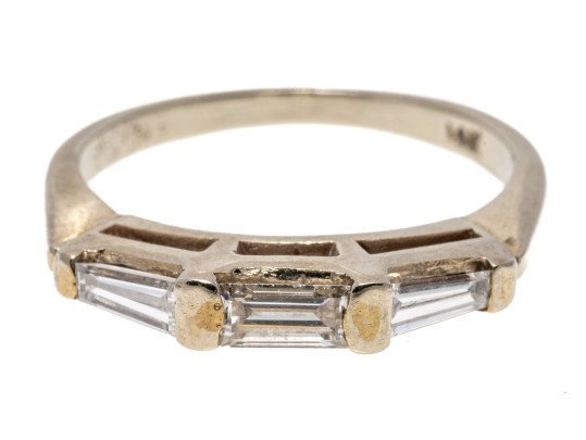14k White Gold Classic Baguette Diamond Band Ring, App. 0.25 TCW, Size 4.75-