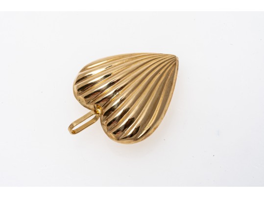 14K Romantic Ribbed Heart Pendant