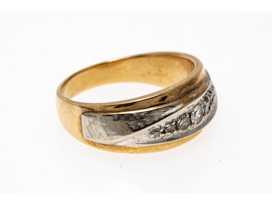 14K Yellow Gold Ring With White Gold And Graduated Diamond 