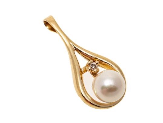 14K Pearl And Accent Diamond Teardrop Pendant