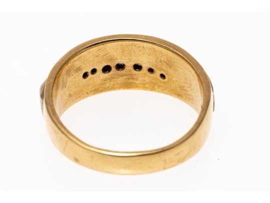 14K Yellow Gold Ring With White Gold And Graduated Diamond 